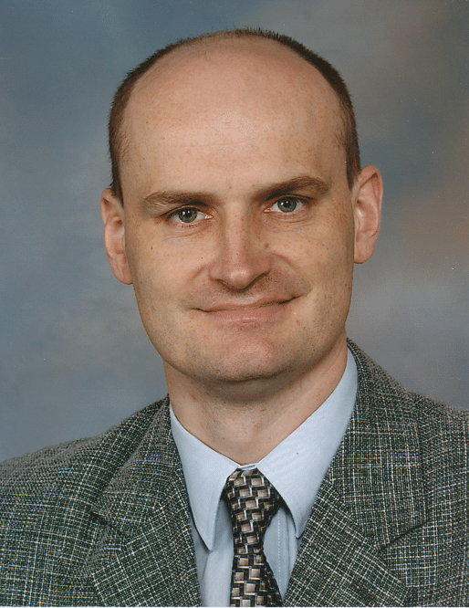 Dr Tomasz Kuźniar